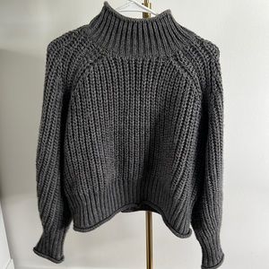 Beautiful Grey Chunky Sweater Woman